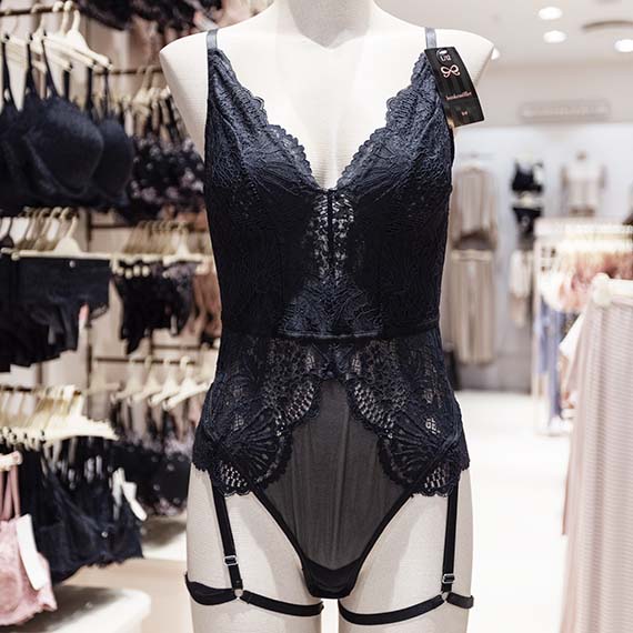 En fræk bodystocking fra Hunkemoeller i Lyngby Storcenter